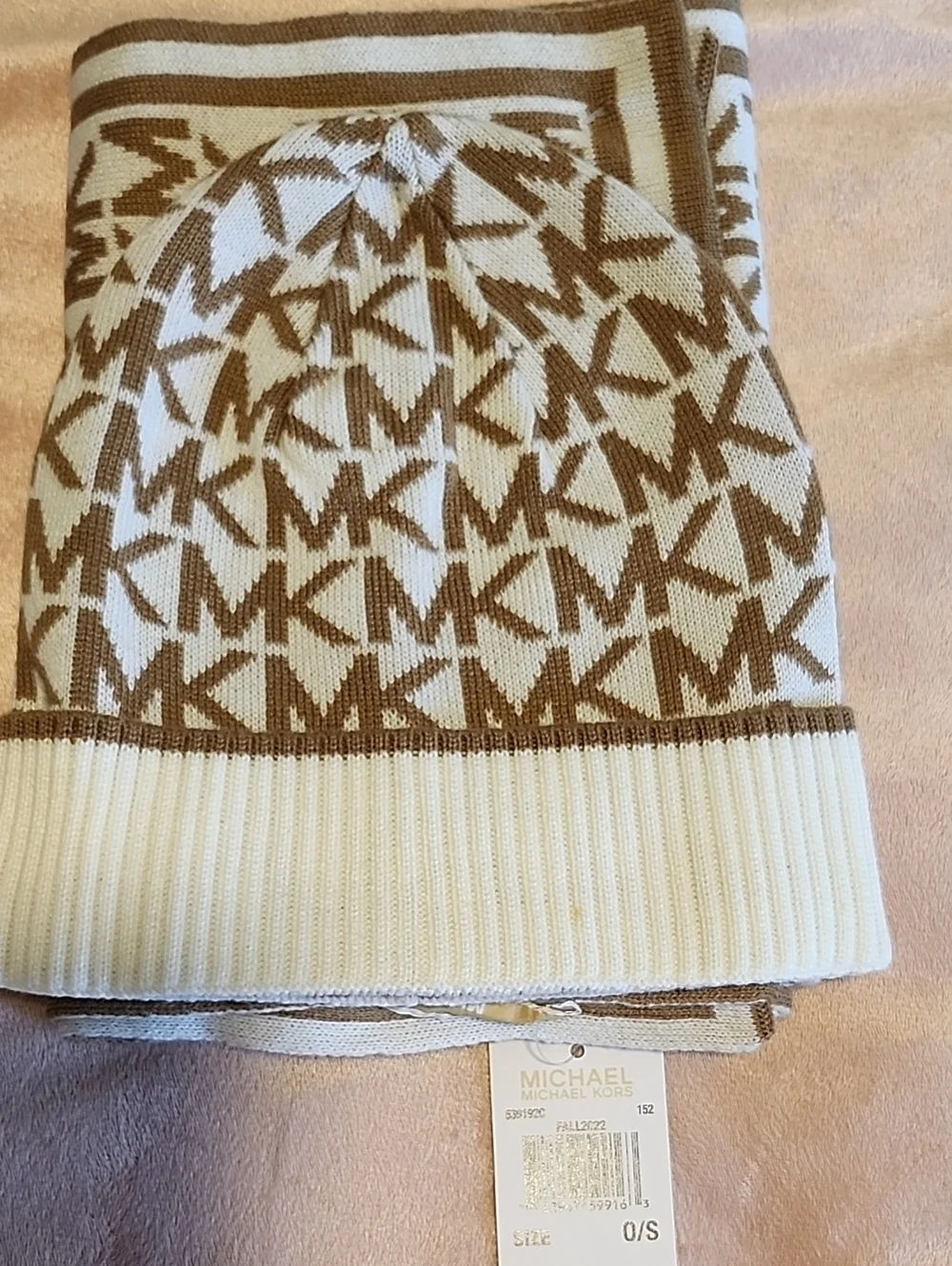 Michael Kors Camel And White Logo Knit Hat And Scarf Set NWT Luxury Warm Chic